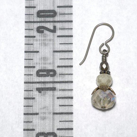 Hand Crafted Handmade Earrings Cream Czech Glass Victorian Inspired Earr… - Picture 4 of 5